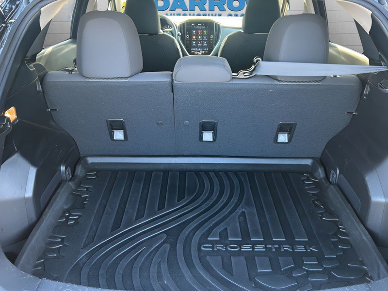 Subaru Crosstrek Vehicle Full-screen Gallery Image 12