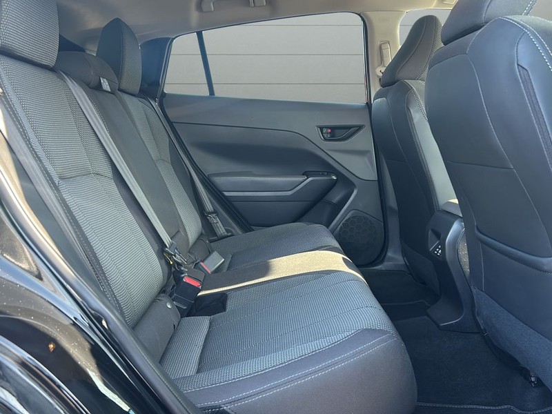 Subaru Crosstrek Vehicle Full-screen Gallery Image 13