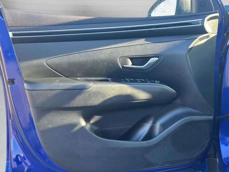 Hyundai Tucson Vehicle Full-screen Gallery Image 9