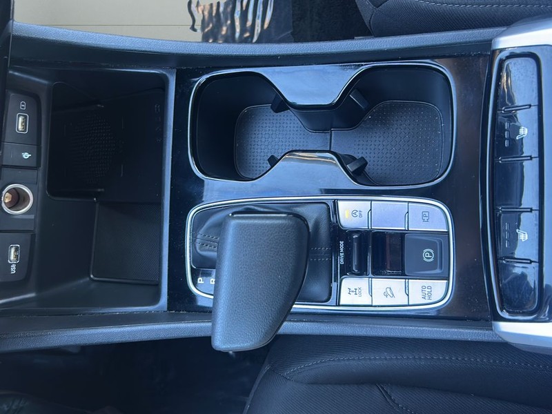 Hyundai Tucson Vehicle Full-screen Gallery Image 20