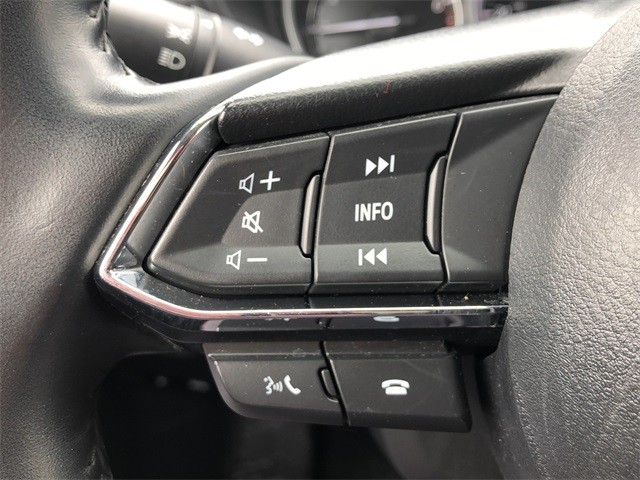 Mazda CX-5 Vehicle Full-screen Gallery Image 9