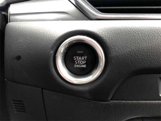 Mazda CX-5 Vehicle Full-screen Gallery Image 23