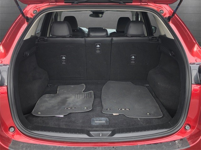 Mazda CX-5 Vehicle Full-screen Gallery Image 26