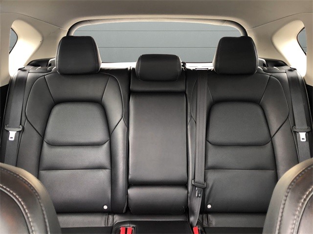 Mazda CX-5 Vehicle Full-screen Gallery Image 28