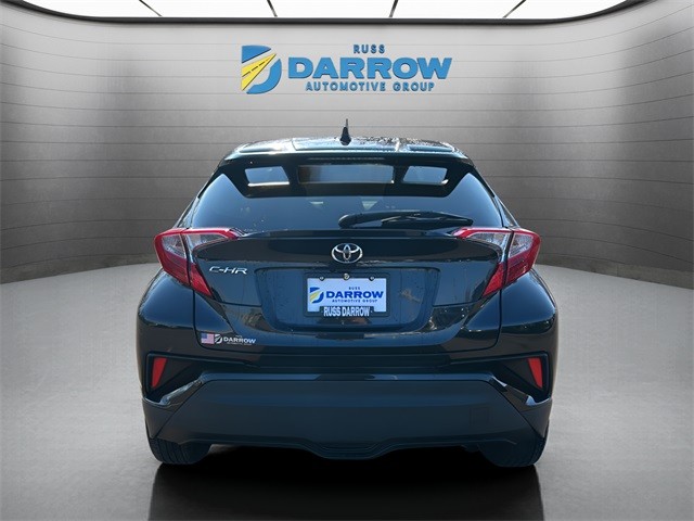 Toyota C-HR Vehicle Full-screen Gallery Image 4