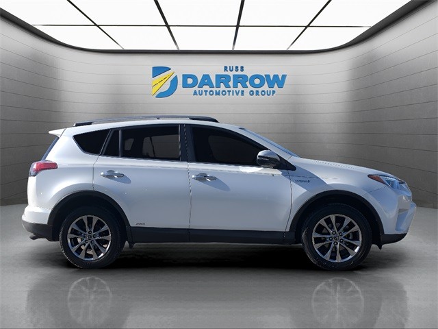 Toyota RAV4 Hybrid Vehicle Full-screen Gallery Image 6