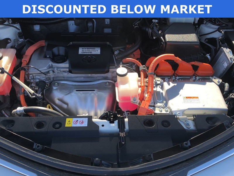 Toyota RAV4 Hybrid Vehicle Full-screen Gallery Image 19