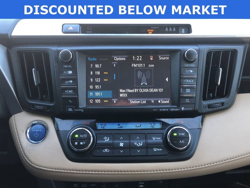 Toyota RAV4 Hybrid Vehicle Full-screen Gallery Image 21