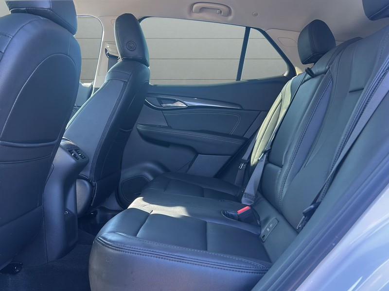 Buick Envision Vehicle Full-screen Gallery Image 11