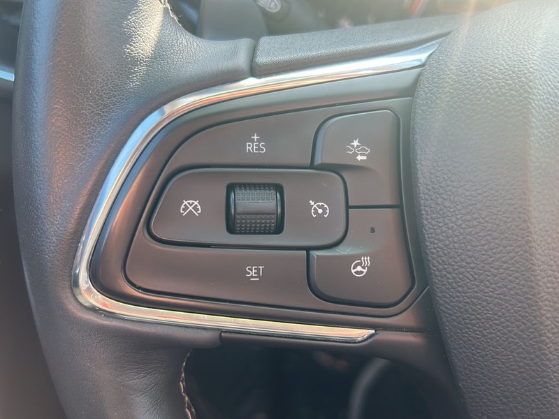 Buick Envision Vehicle Full-screen Gallery Image 16