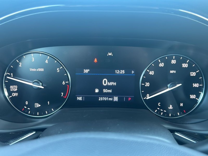 Buick Envision Vehicle Full-screen Gallery Image 18