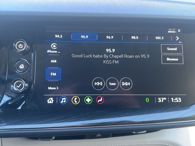 Buick Envision Vehicle Full-screen Gallery Image 19
