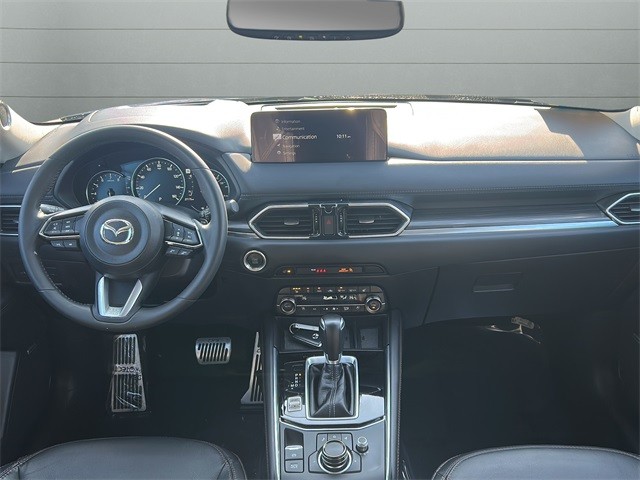 Mazda CX-5 Vehicle Full-screen Gallery Image 15