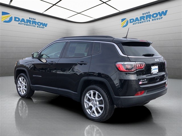 Jeep Compass Vehicle Full-screen Gallery Image 3