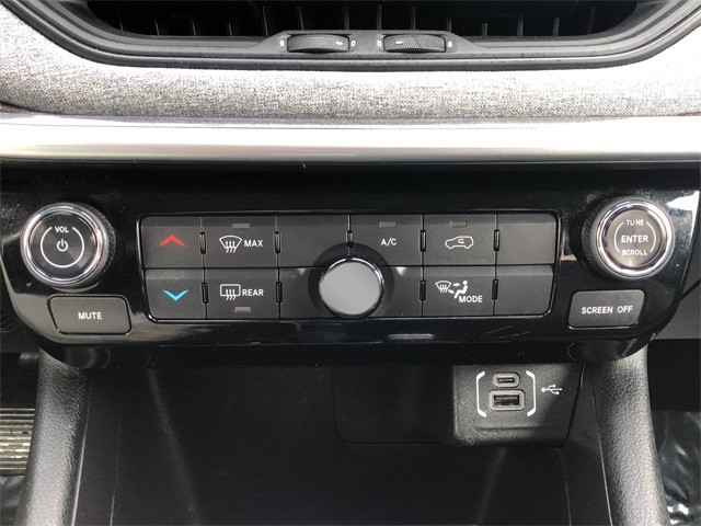 Jeep Compass Vehicle Full-screen Gallery Image 26