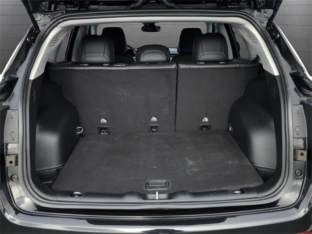 Jeep Compass Vehicle Full-screen Gallery Image 27