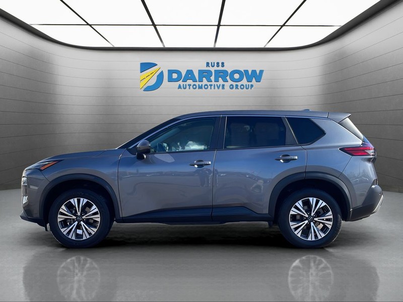 Nissan Rogue Vehicle Full-screen Gallery Image 2