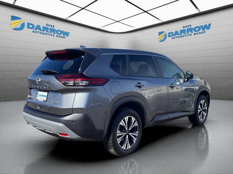 Nissan Rogue Vehicle Full-screen Gallery Image 5