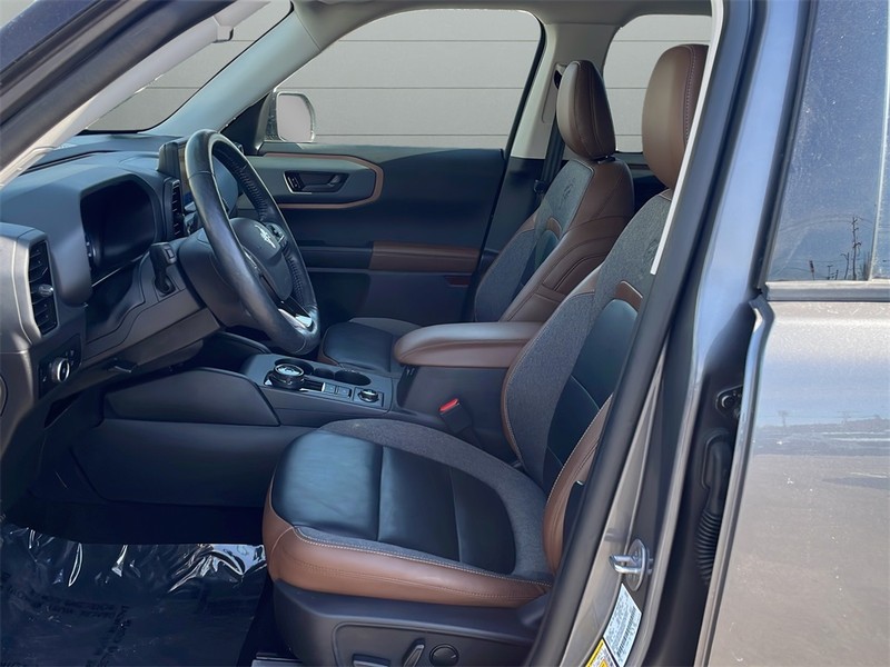 Ford Bronco Sport Vehicle Full-screen Gallery Image 10