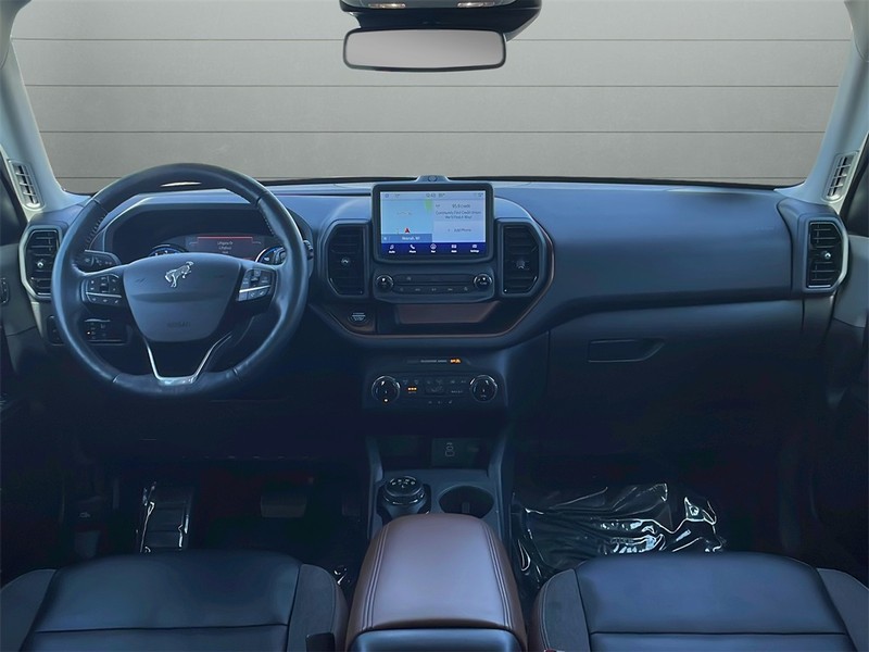 Ford Bronco Sport Vehicle Full-screen Gallery Image 11