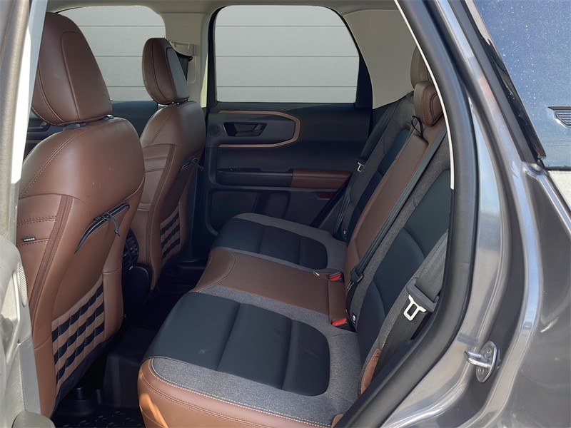 Ford Bronco Sport Vehicle Full-screen Gallery Image 15