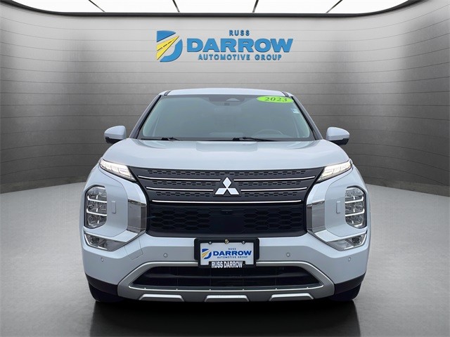 Mitsubishi Outlander Vehicle Full-screen Gallery Image 8