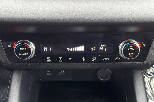 Mitsubishi Outlander Vehicle Full-screen Gallery Image 22