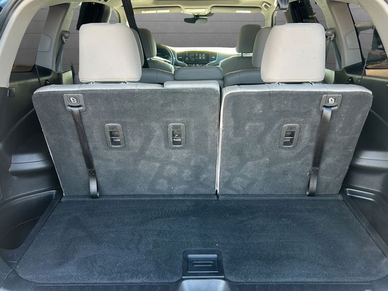 Honda Pilot Vehicle Full-screen Gallery Image 12