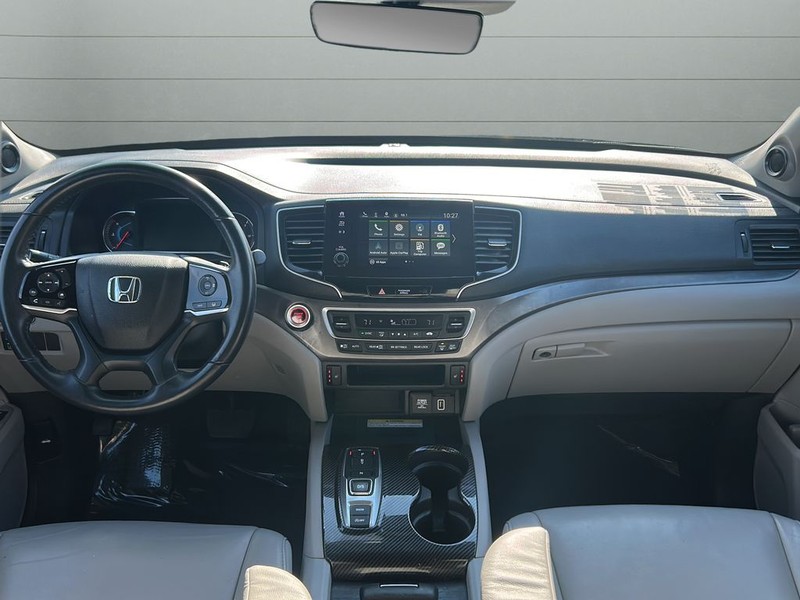 Honda Pilot Vehicle Full-screen Gallery Image 15