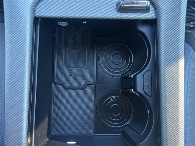 Hyundai Palisade Vehicle Full-screen Gallery Image 21