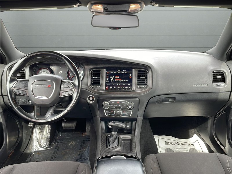 Dodge Charger Vehicle Full-screen Gallery Image 12