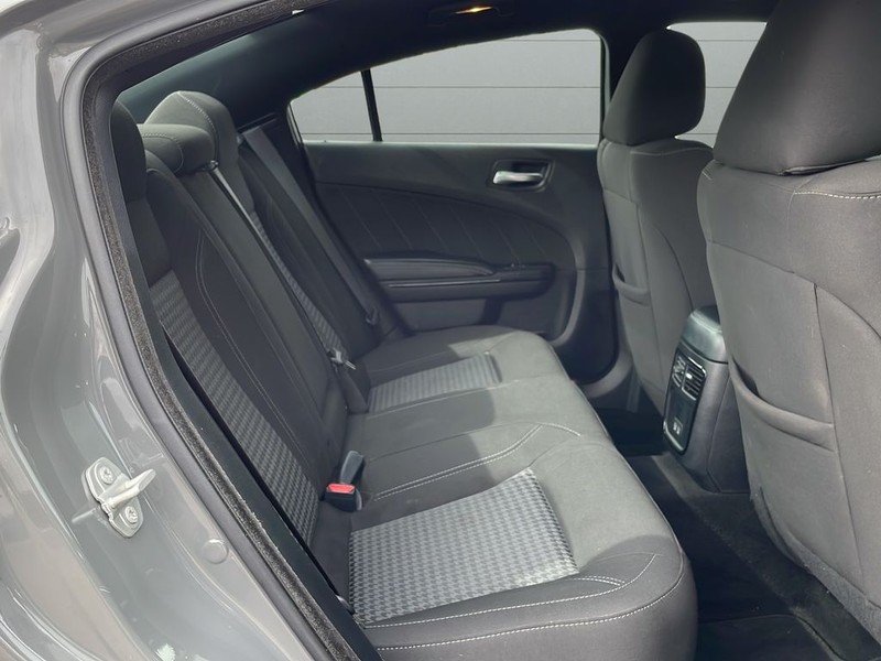 Dodge Charger Vehicle Full-screen Gallery Image 14