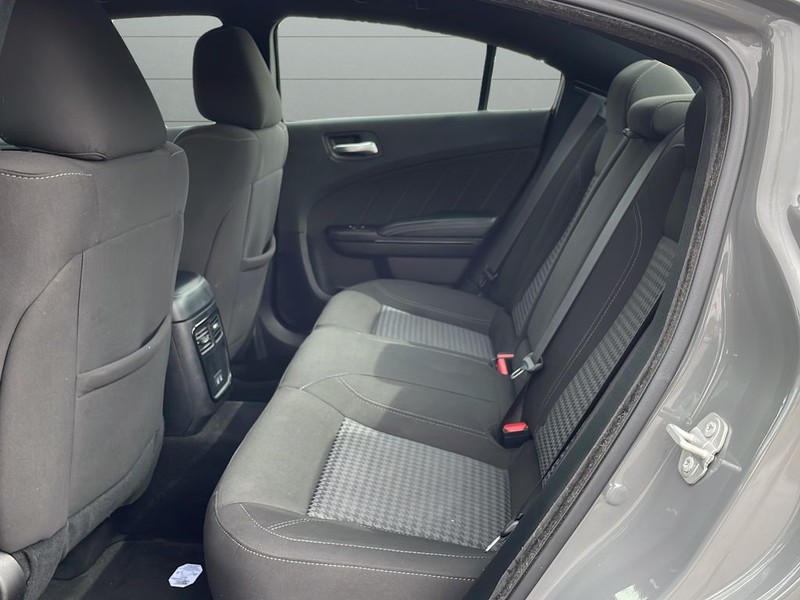 Dodge Charger Vehicle Full-screen Gallery Image 17