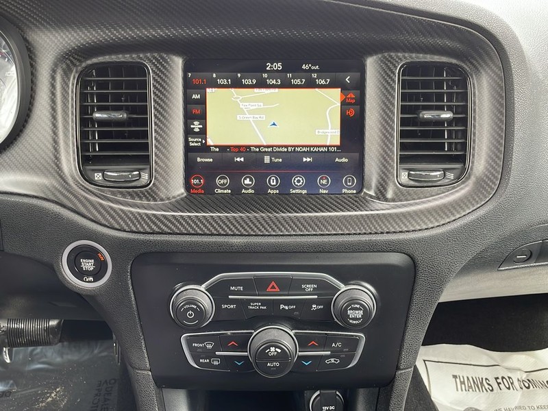 Dodge Charger Vehicle Full-screen Gallery Image 22