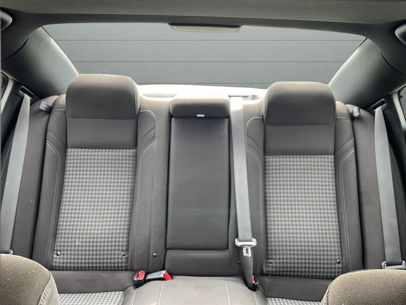 Dodge Charger Vehicle Full-screen Gallery Image 28