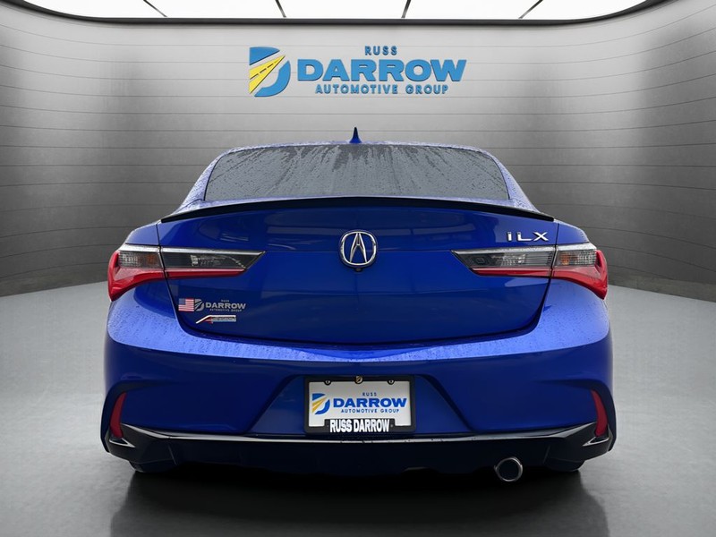 Acura ILX Vehicle Full-screen Gallery Image 4