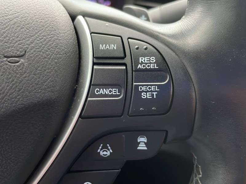 Acura ILX Vehicle Full-screen Gallery Image 18