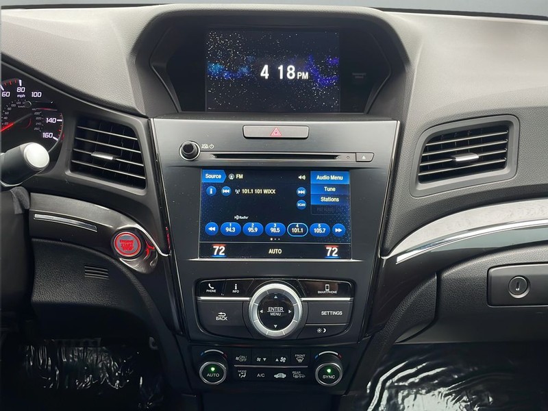 Acura ILX Vehicle Full-screen Gallery Image 21