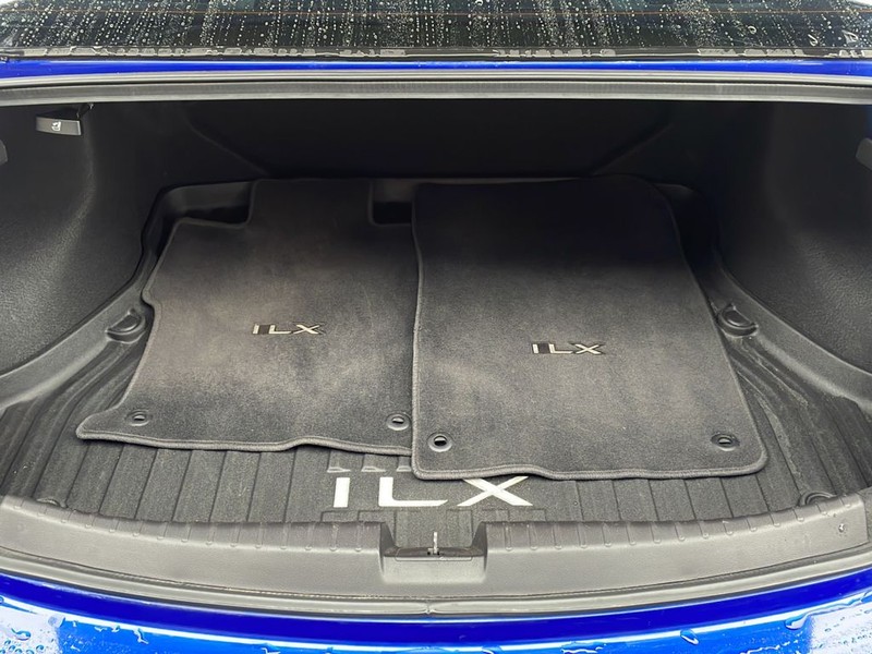 Acura ILX Vehicle Full-screen Gallery Image 29