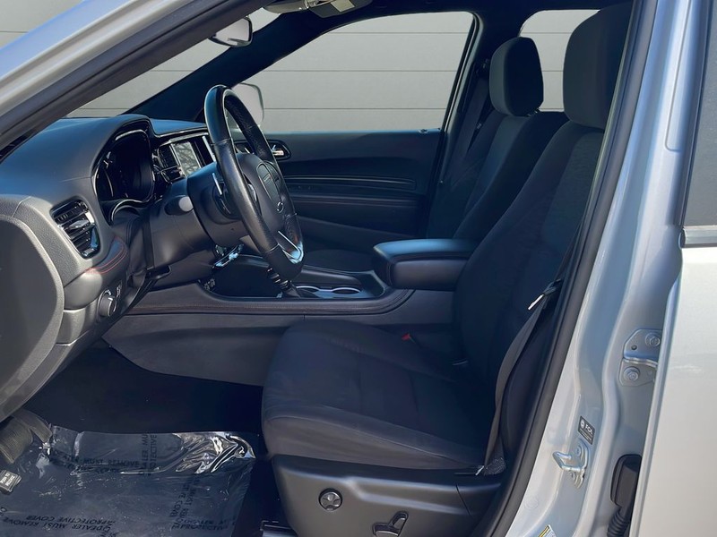 Dodge Durango Vehicle Full-screen Gallery Image 10
