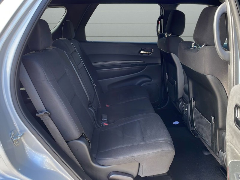 Dodge Durango Vehicle Full-screen Gallery Image 14