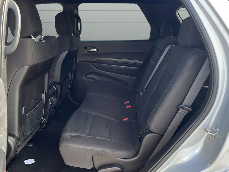 Dodge Durango Vehicle Full-screen Gallery Image 16