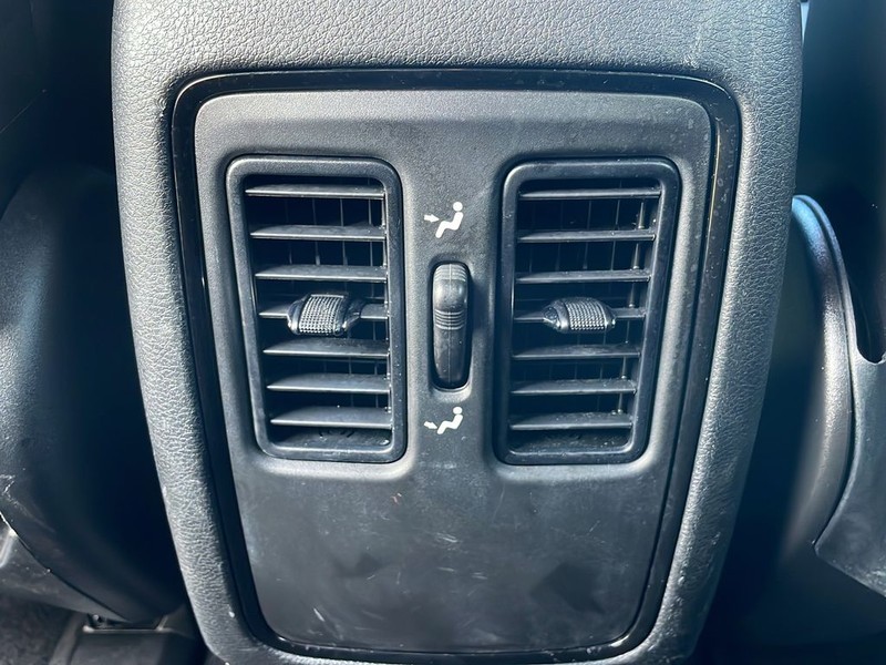 Dodge Durango Vehicle Full-screen Gallery Image 17