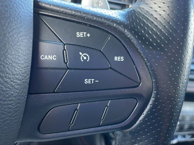 Dodge Durango Vehicle Full-screen Gallery Image 18