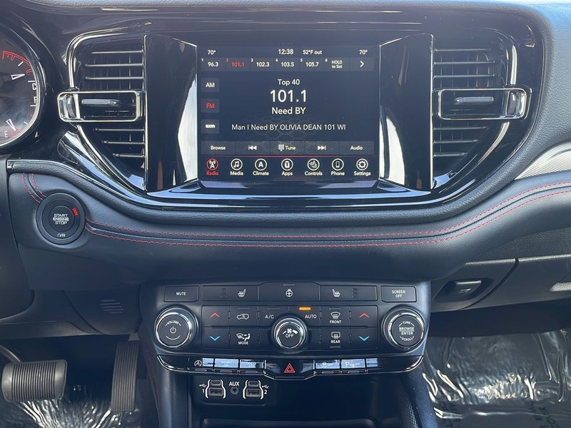 Dodge Durango Vehicle Full-screen Gallery Image 21