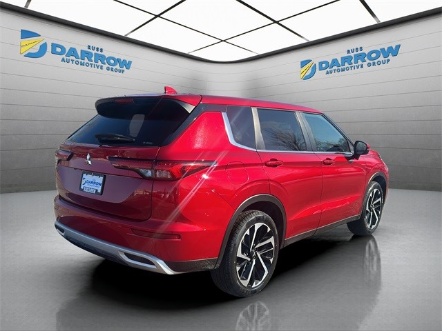 Mitsubishi Outlander Vehicle Full-screen Gallery Image 5
