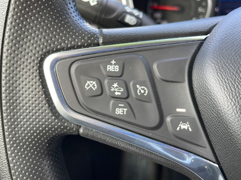 Chevrolet Equinox Vehicle Full-screen Gallery Image 9