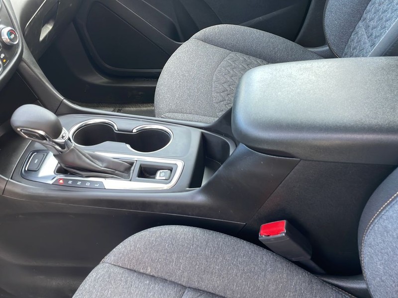 Chevrolet Equinox Vehicle Full-screen Gallery Image 19