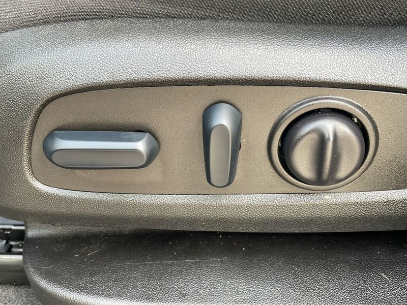 Chevrolet Equinox Vehicle Full-screen Gallery Image 20