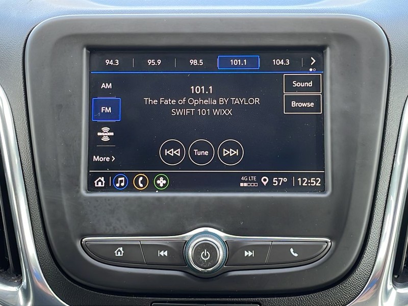 Chevrolet Equinox Vehicle Full-screen Gallery Image 22